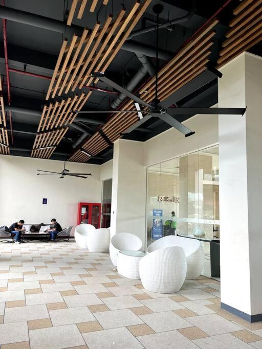 Dayinn, Skyhouse Bsd Lux And Homey Studio, Near Aeon Bsd And Ice Bsd Cilenggang Экстерьер фото